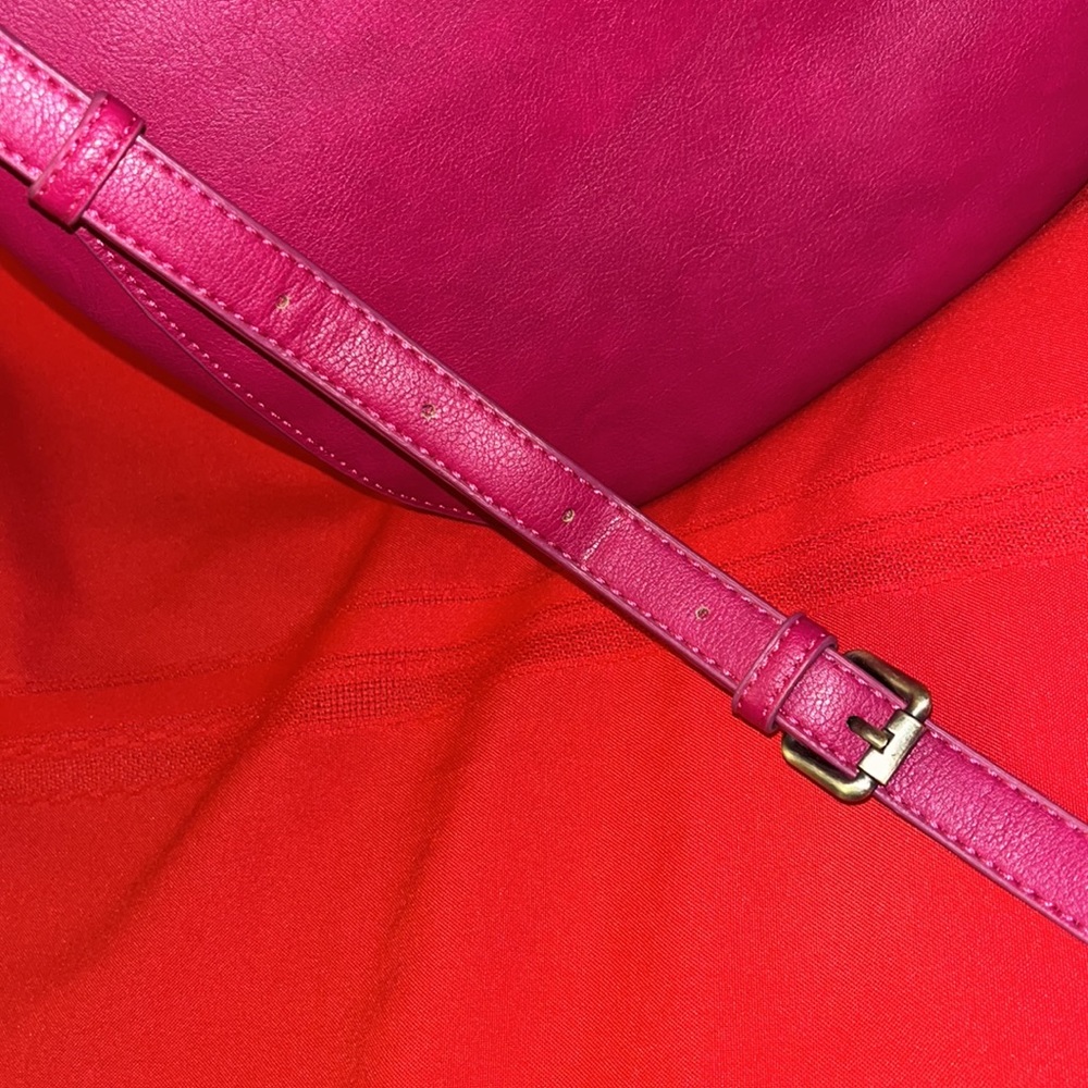 Magenta Purse - Picture 5 of 11